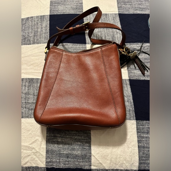 NWOT Fossil crossbody - Picture 4 of 6